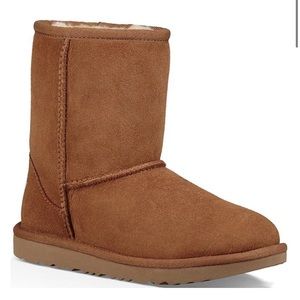 Ugg Classic ll in chestnut